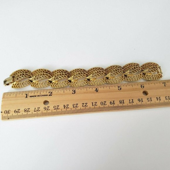 Cathe Filigree Gold Tone Bracelet Box Close Vintage 1960s Signed 7" Length - Picture 4 of 7